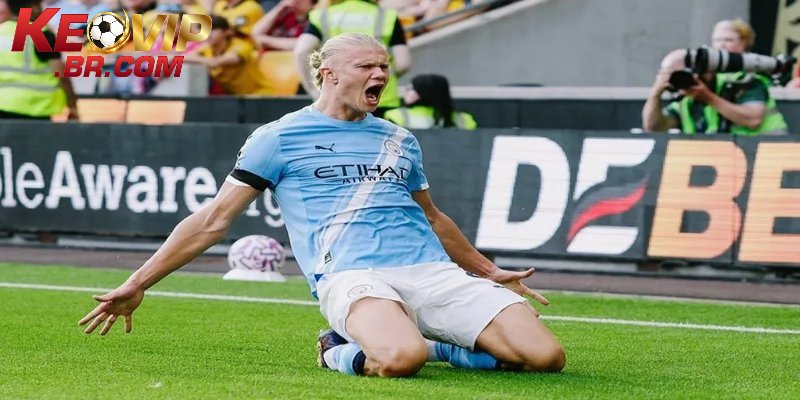 Dấu hiệu hành vi phạm lỗi không bóng trong bóng đá